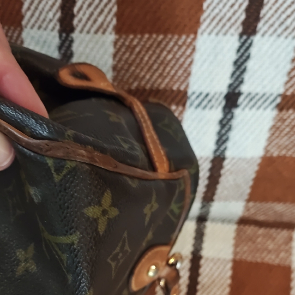 Louis Vuitton  Montorgueil PM Shoulder Bag - Picture 13 of 16